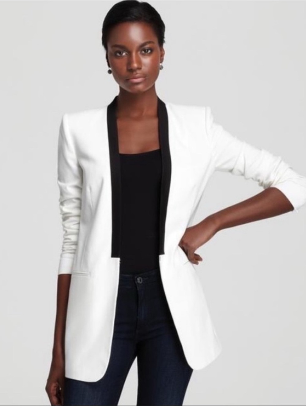 BCBGMaxAzira Off White/Black “Lawson”Tuxedo Blazer